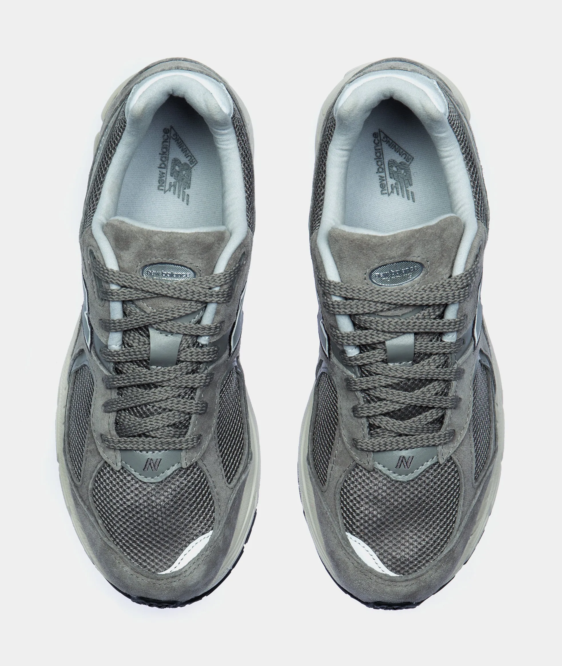 Mens 2002R Core Plus Lifestyle Shoe in Grey/White - Comfort & Style