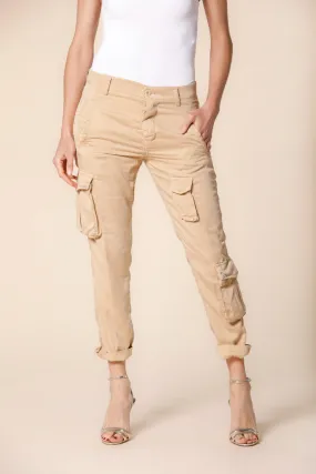 Asia Snake pantalone cargo donna in tencel con borchie relaxed ①