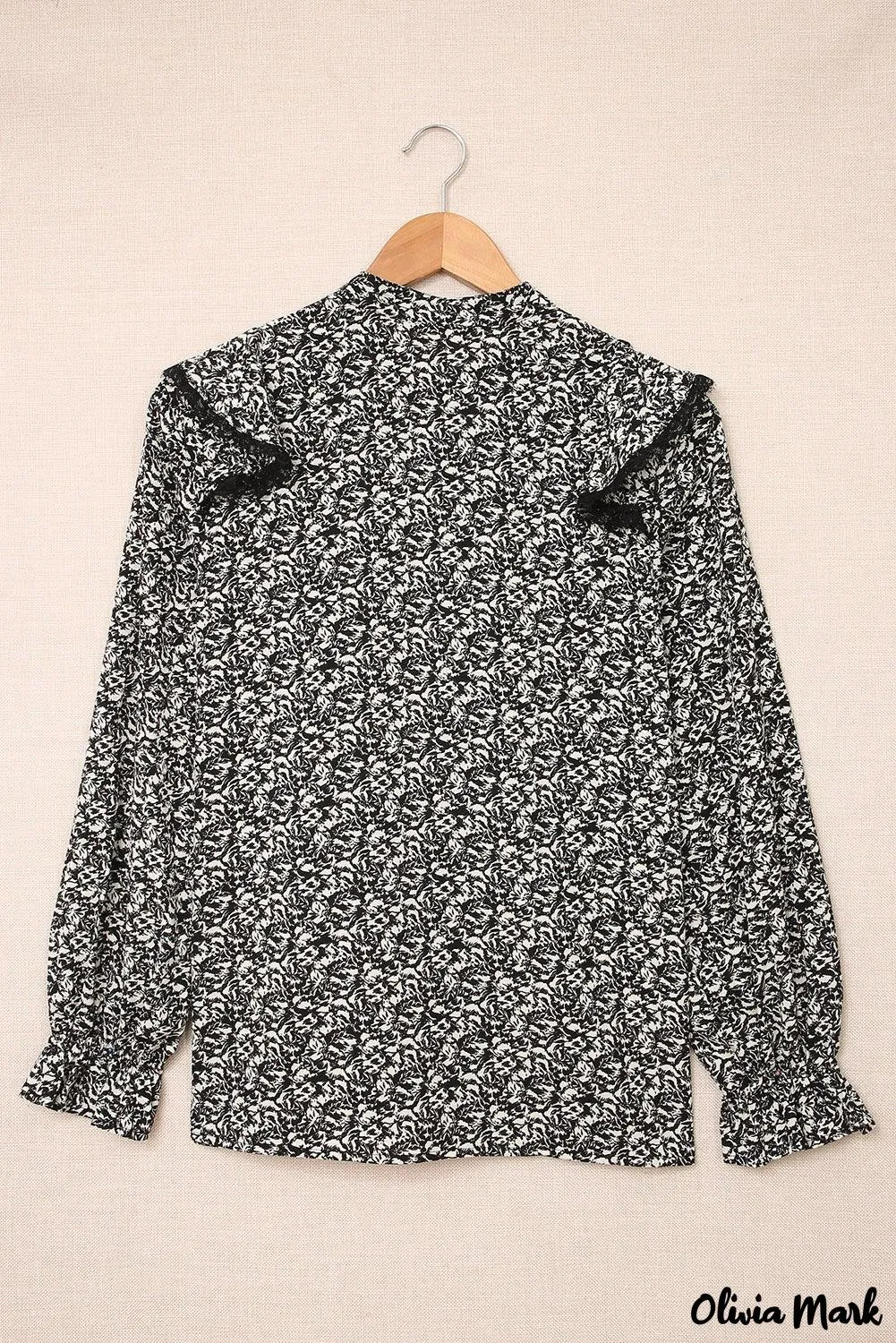 Deanwangkt - Black French shirt with floral print and ruffles