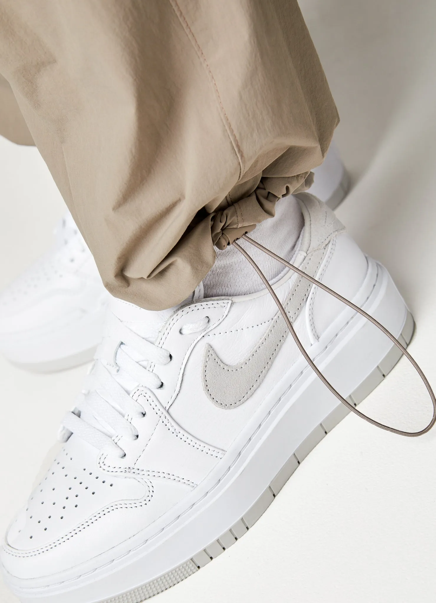 Gym King Utility Woven Tracksuit - Mocha